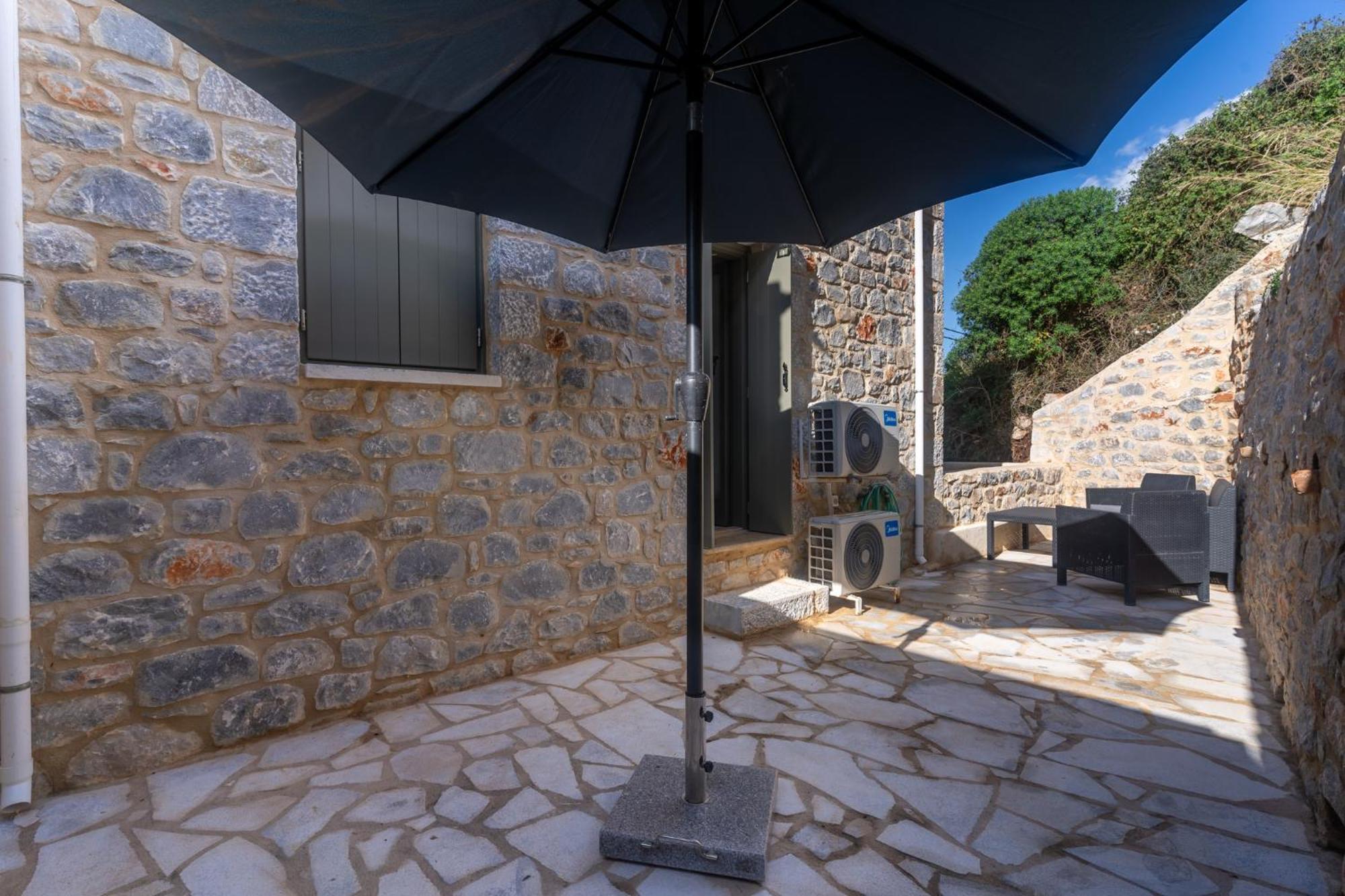 Vina'S Stone House Villa Liménion Eksteriør billede